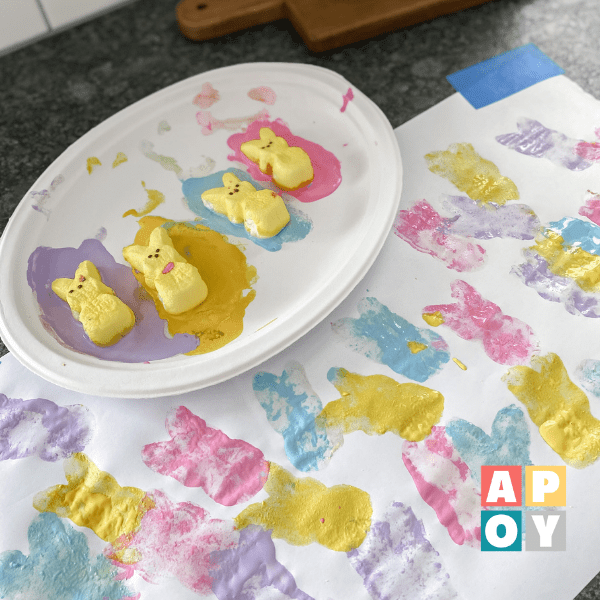 Easter Peep Marshmallow Painting,painting craft,toddler craft,painting with peeps,easter art ideas,seasonal crafts,easy Easter activities for toddlers,toddler learning activity