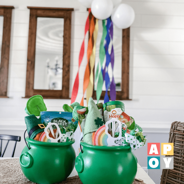 st. patrick's day pots of gold treats,seasonal gifts for kids,st. patrick's day treat bucket,DIY st. patrick's day gifts,toddler activities,gift ideas for st. patrick's day,affordable gift ideas for kids,seasonal celebrations,simple,affordable and achievable
