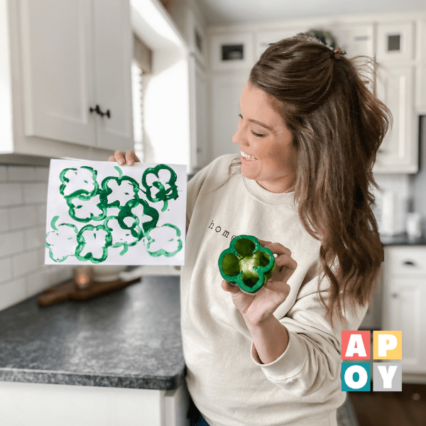 bell pepper shamrock craft,shamrock art for st. patrick's day,st. patrick's day activities,seasonal activities for kids,seasonal crafts,activities for toddlers,painting with kids